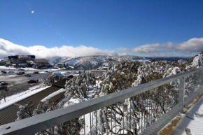 Lawlers 40, Hotham Heights